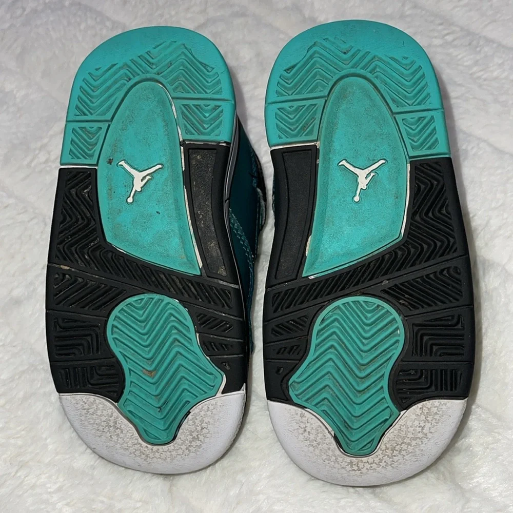 Jordan Kids Teal and Black Sneakers